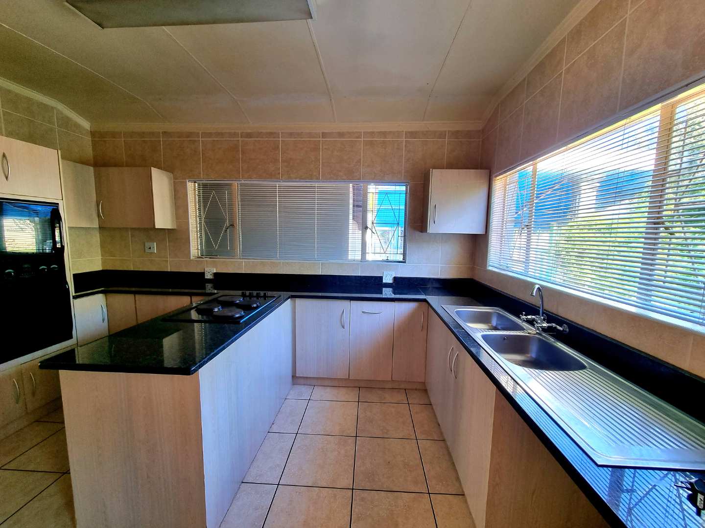 5 Bedroom Property for Sale in Waverley Free State